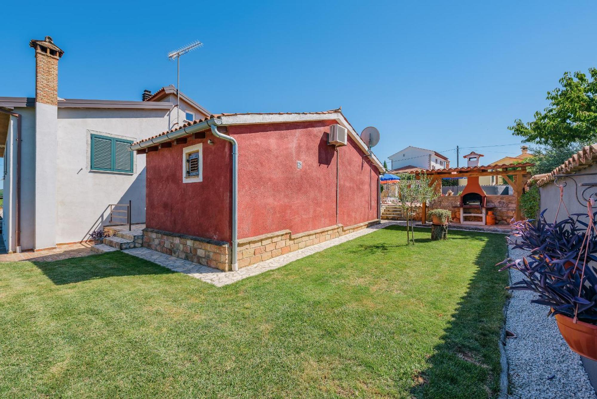 Apartment With Pool Visnjan Exterior photo